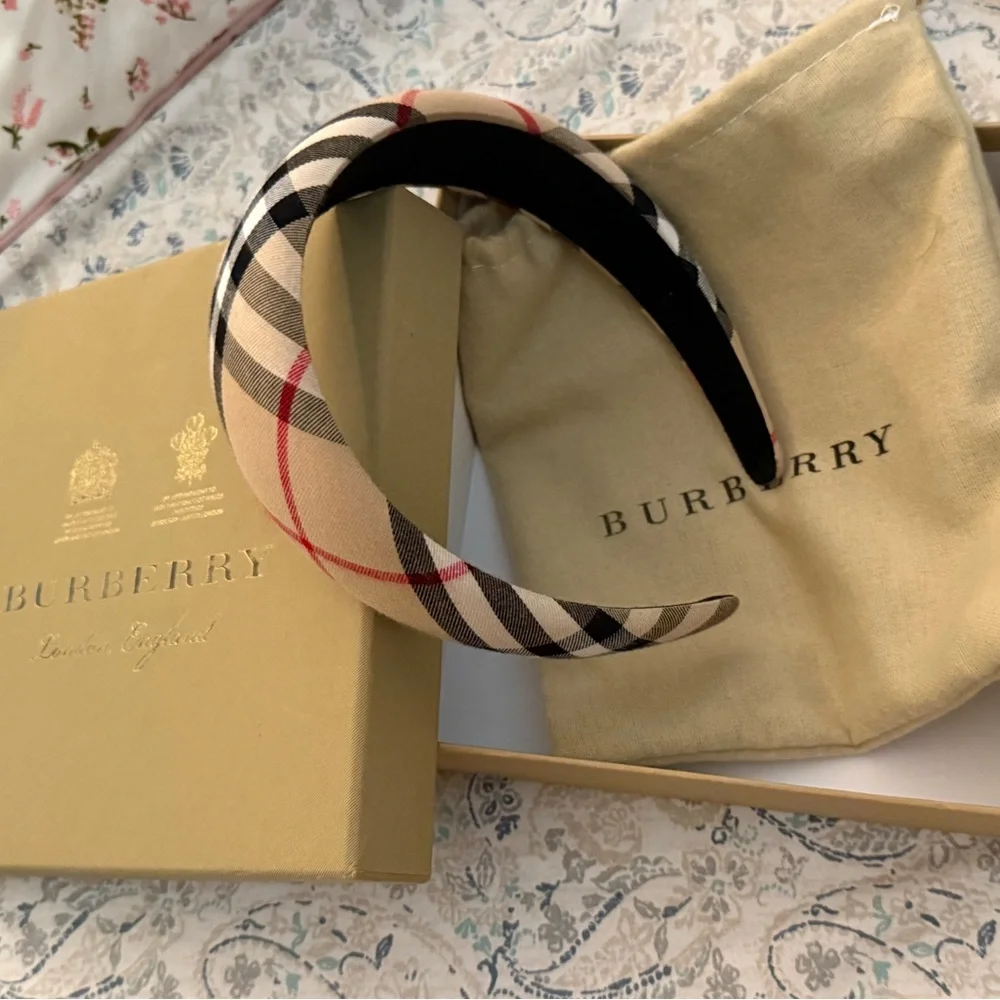 Burberry Checkered Pattern Accessory - Picture 2 of 2